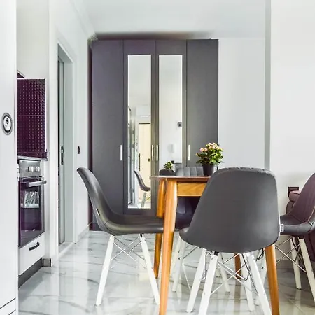 Cozy Suites شقة أفسالاّر